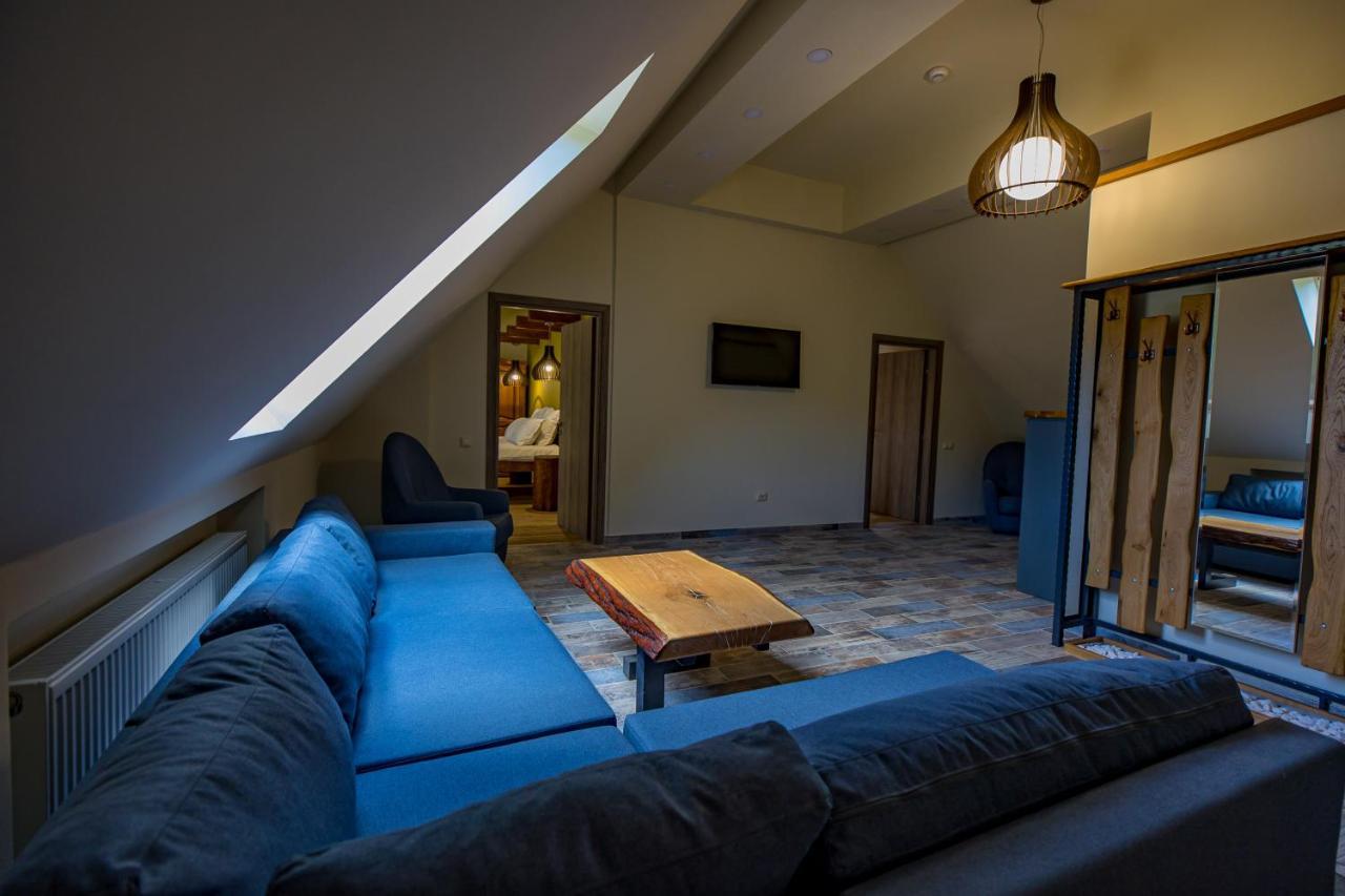 Casa Iustin Hotel โมโรนี ภายนอก รูปภาพ