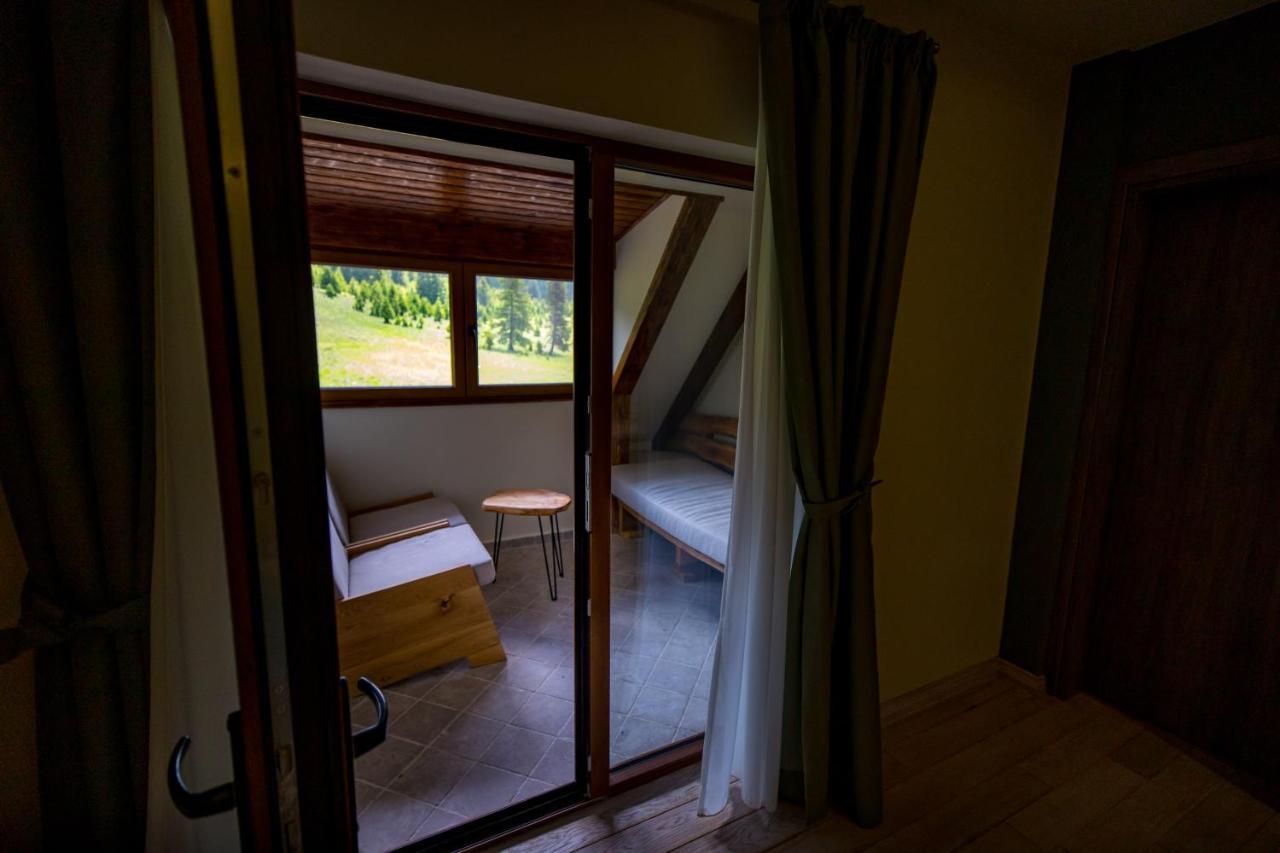 Casa Iustin Hotel โมโรนี ภายนอก รูปภาพ