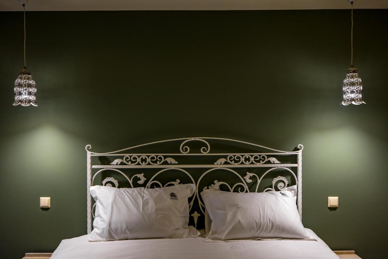 Casa Iustin Hotel โมโรนี ภายนอก รูปภาพ